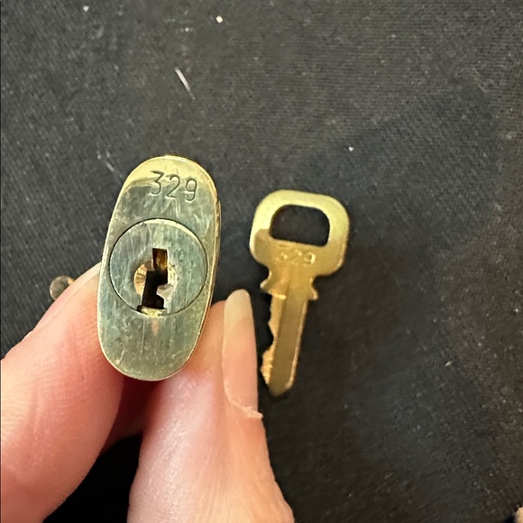 LV Lock And Key #329 - Picture 2 of 2